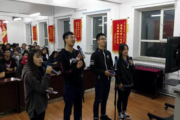 36365路检测中心社团联合会举办“喜迎国庆,唱响未来”主题文艺晚会12.jpg 36365路检测中心社团联合会举办“喜迎国庆,唱响未来”主题文艺晚会12.jpg
