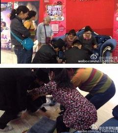 帅哥和大妈吃瓜事件视频,帅哥与大妈吃瓜事件，真相揭秘引网友热议