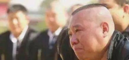 广西情侣吃瓜事件始末,一场误会引发的社交风波